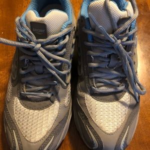 Ladies brand new Saucony sneakers